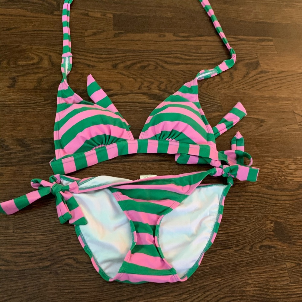 Ingear bathing suit set